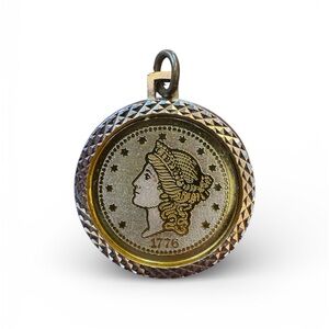Vintage 70s/80s double-sided bicentennial commemorative coin pendant